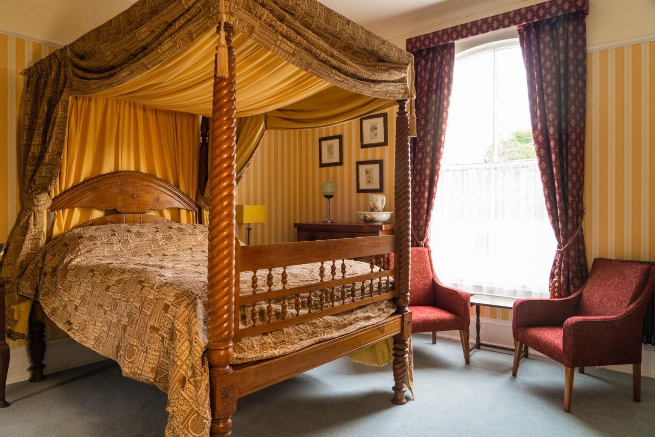 Monkbridge House 5*