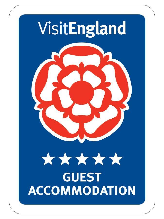 Monkbridge House Bed & Breakfast 5*