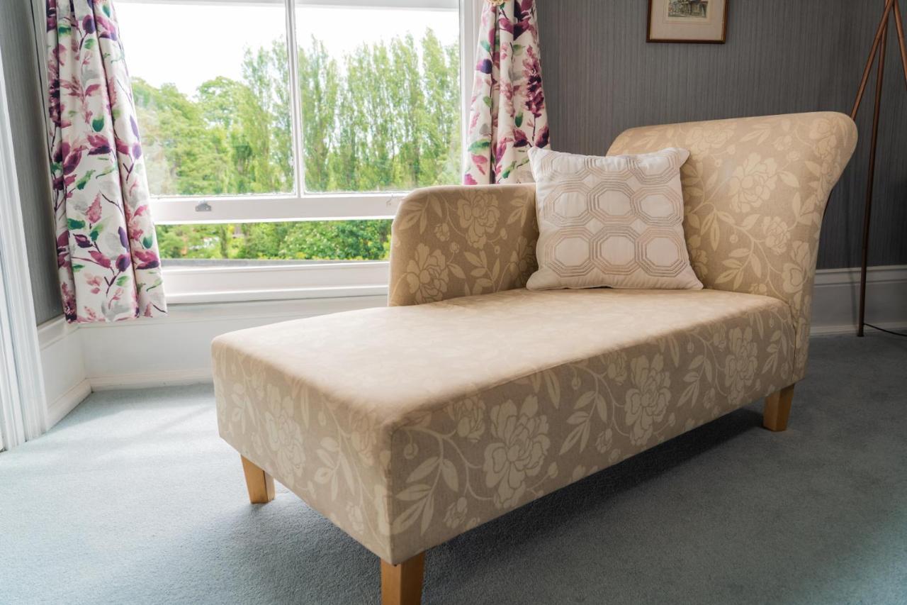 Monkbridge House Bed & Breakfast 5*